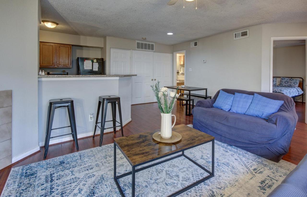 Lovely 2 Bedroom, 1 Bath Condo With Pools And Gym. Houston Buitenkant foto