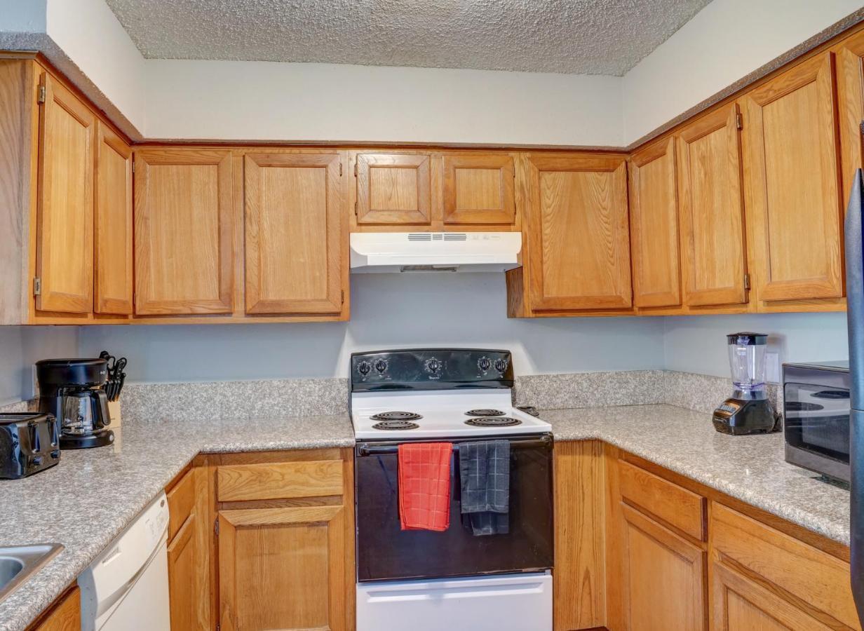 Lovely 2 Bedroom, 1 Bath Condo With Pools And Gym. Houston Buitenkant foto