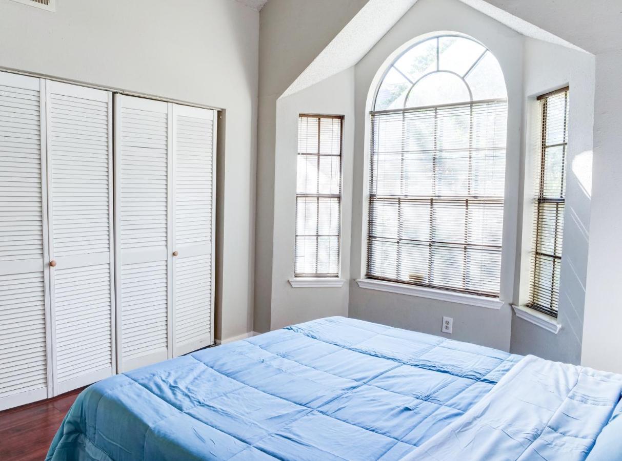 Lovely 2 Bedroom, 1 Bath Condo With Pools And Gym. Houston Buitenkant foto