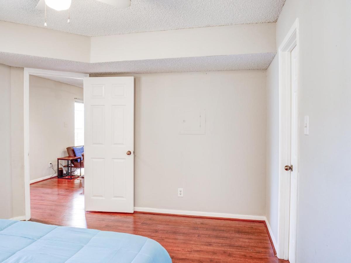 Lovely 2 Bedroom, 1 Bath Condo With Pools And Gym. Houston Buitenkant foto