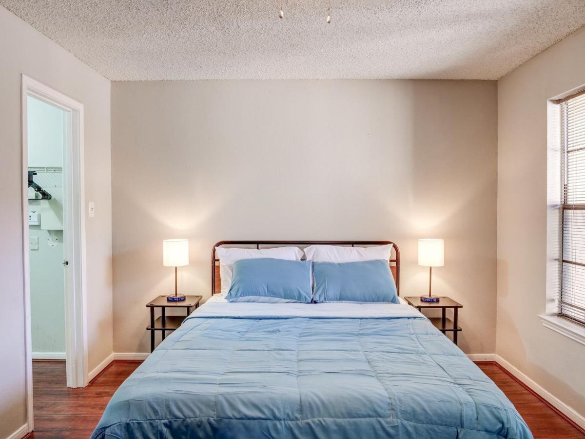 Lovely 2 Bedroom, 1 Bath Condo With Pools And Gym. Houston Buitenkant foto