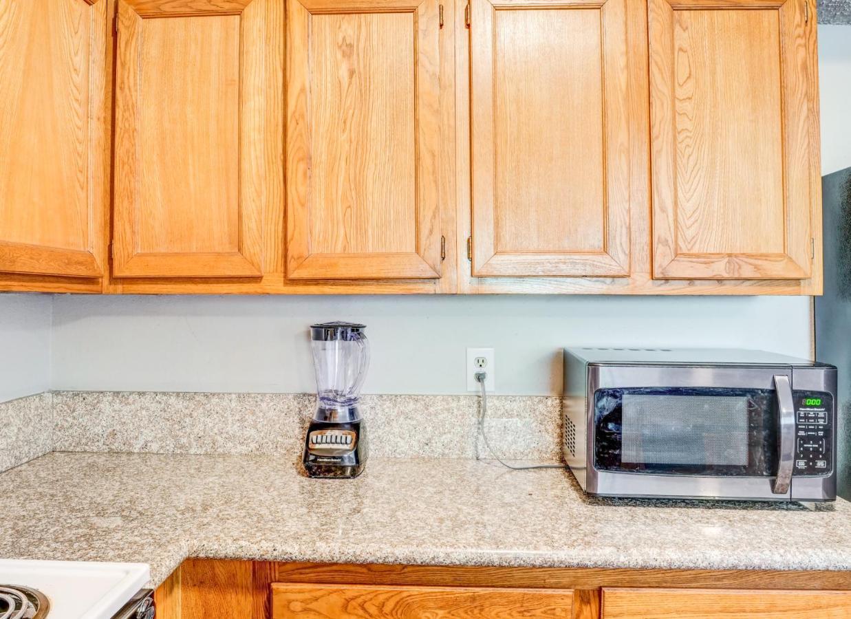 Lovely 2 Bedroom, 1 Bath Condo With Pools And Gym. Houston Buitenkant foto