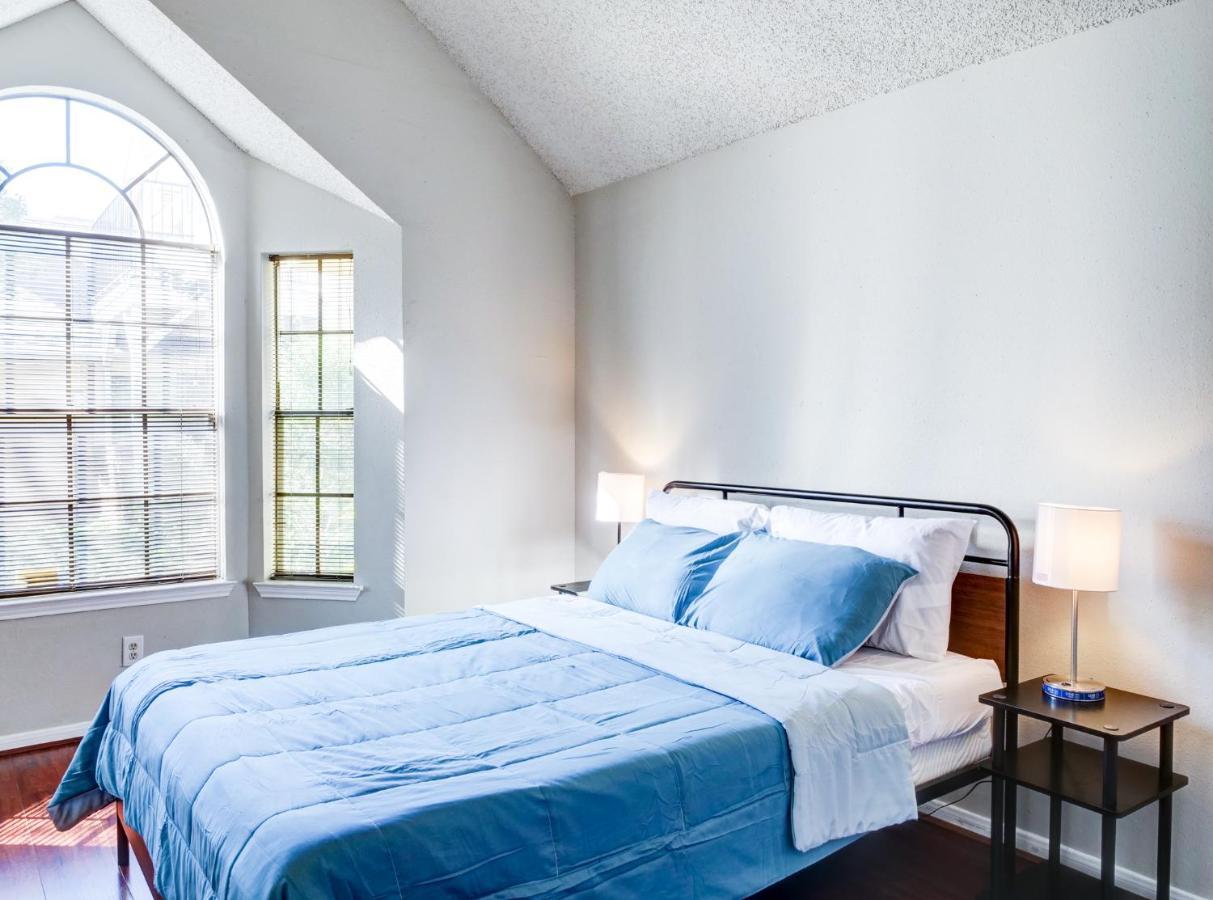 Lovely 2 Bedroom, 1 Bath Condo With Pools And Gym. Houston Buitenkant foto